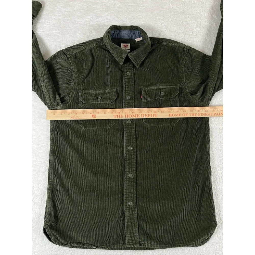Levis Green Corduroy Relaxed Fit Long Sleeve Button Up Shirt Men's Med Pockets